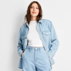 Women's Oversized Long Sleeve Collared Button-Down Denim Shirt - Universal Thread™ Light Wash -Universal Thread GUEST 0f11b205 16ff 4bc8 872c 7aa4eb2a83b9