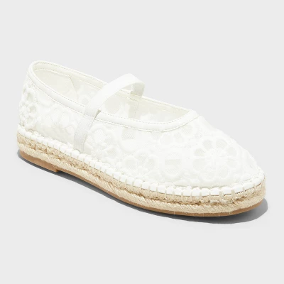 Women's Celia Floral Lace Mary Jane Espadrille Flat With Memory Foam Insole - Universal Thread™ White 6 Women's Celia Floral Lace Mary Jane Espadrille Flat With Memory Foam Insole - Universal Thread™ White - Image 4
