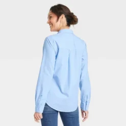 Women's Long Sleeve Classic Button-Down Shirt - Universal Thread™