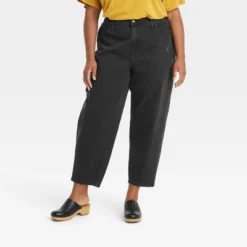 Women's High-Rise Balloon Jeans - Universal Thread™ Black -Universal Thread GUEST 5208d6c3 62f9 4c18 acc2 05fc7a62e668