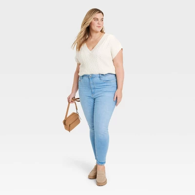 Women's High-Rise Skinny Jeans - Universal Thread™ 4 Women's High-Rise Skinny Jeans - Universal Thread™ - Image 2