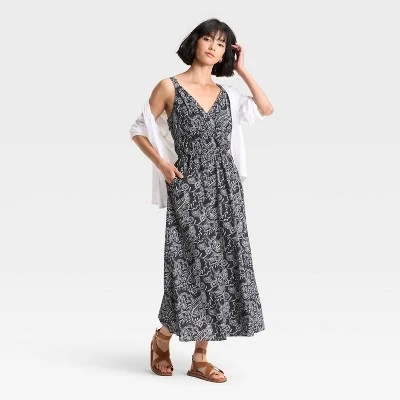 Women's Pullover Maxi Sundress - Universal Thread™ 4 Women's Pullover Maxi Sundress - Universal Thread™ - Image 2