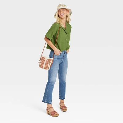 Women's High-Rise Bootcut Jeans - Universal Thread™ Medium Wash 4 Women's High-Rise Bootcut Jeans - Universal Thread™ Medium Wash - Image 2