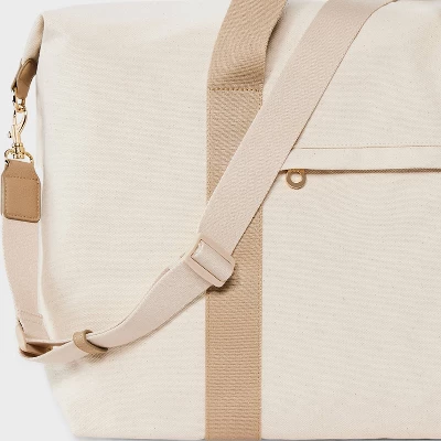 Foundational Weekender Bag - Universal Thread™ 6 Foundational Weekender Bag - Universal Thread™ - Image 4