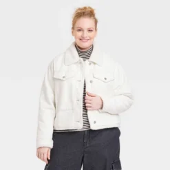 Women's Faux Fur Lined Trucker Jacket - Universal Thread™ Ivory -Universal Thread GUEST 88771e0e b478 4427 979e a270c6d9825a