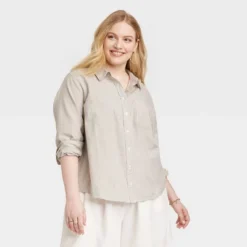 Women's Long Sleeve Classic Button-Down Shirt - Universal Thread™ -Universal Thread GUEST 9b25a350 ef61 46bb 9a6e 1c026df2861d