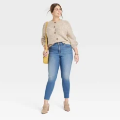 Women's High-Rise Skinny Jeans - Universal Thread™ Medium Wash -Universal Thread GUEST d75a52f7 9cb1 4041 808b 8a83ec859e47