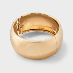 Textured Hinge Bracelet - Universal Thread™ Gold 9 Textured Hinge Bracelet - Universal Thread™ Gold -Universal Thread GUEST db717159 b908 41cc 95eb 1da9468622d6