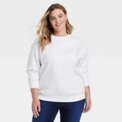 Women's Pullover Sweatshirt - Universal Thread™ -Universal Thread GUEST eab6ad67 e2df 4854 99fc 2541e962f8d5